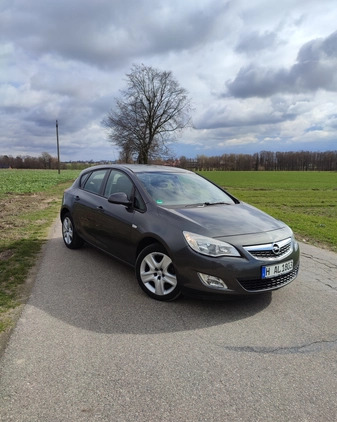 Opel Astra cena 24900 przebieg: 205000, rok produkcji 2011 z Zduńska Wola małe 79